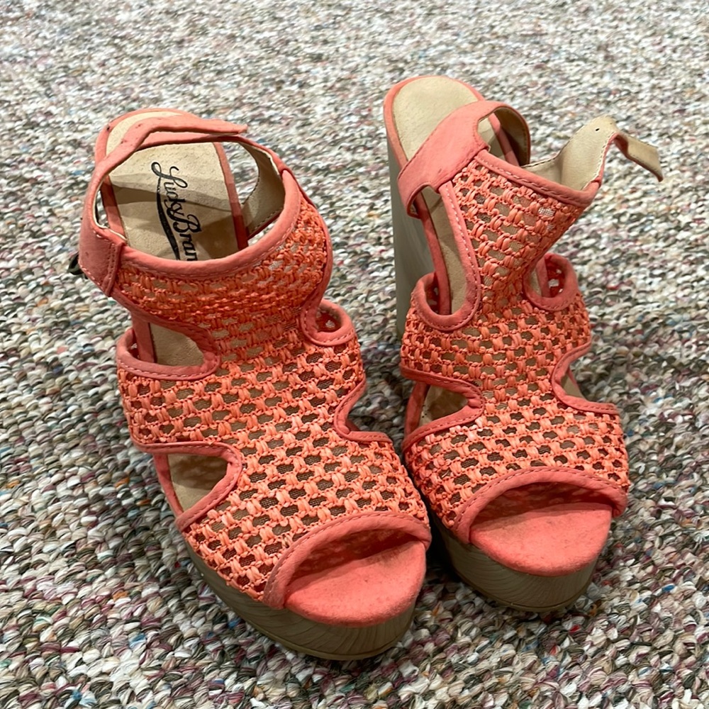 Gently used lucky brand peach color wedges